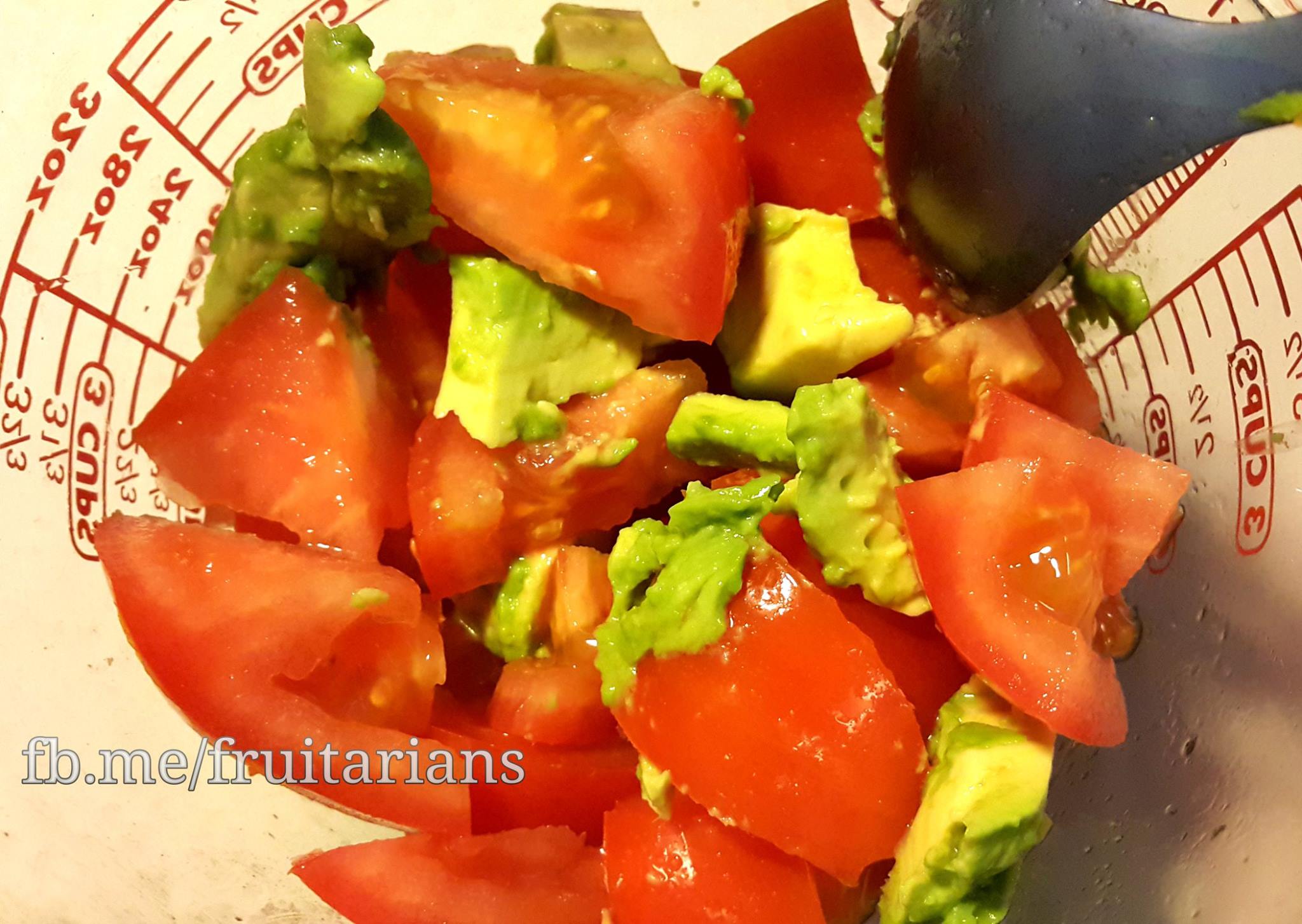 1) cut tomatoes and avocados 2) eat out of a measuring cup :)